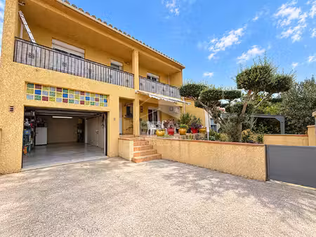 alenya : maison 8 pièces  5 chambres  jardin et garage à vendre