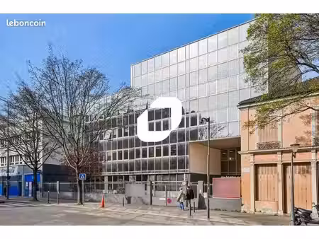 bureaux 230 m²