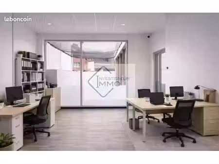 bureau 150 m²