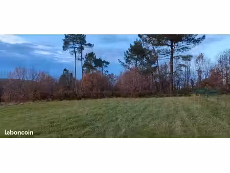 terrain 1 172 m² lanquais