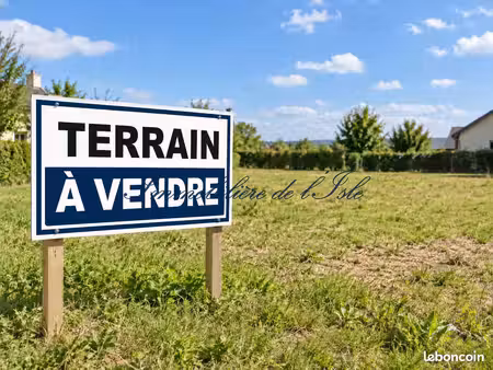 terrain 1800 m² saint-léon-sur-l'isle
