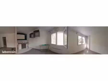 loue grand studio 35m² au calme rue de dole