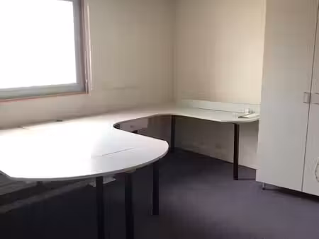 loue bureau bien placé parking
