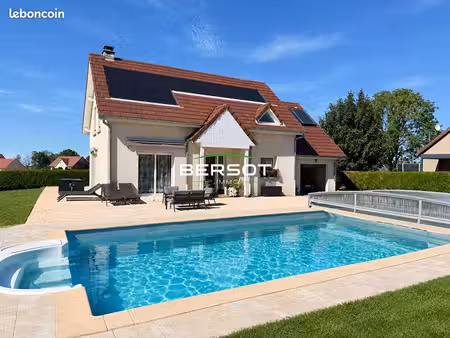 propriété 7 pièces 145 m²