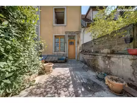 maison de ville 7 pièces 105 m²