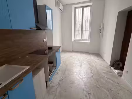 location appartement 1 pièce 46 m² à carpentras (84200)