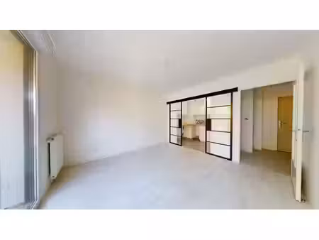 location appartement 2 pièces  38.97m²  villemomble