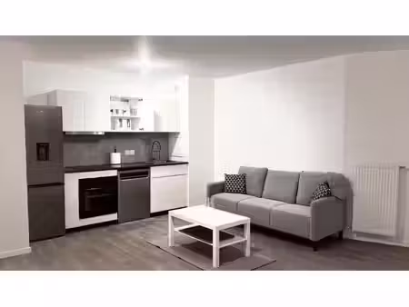 location appartement 2 pièces 46 m² à bobigny (93000)  1 200 €