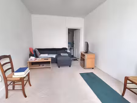 immeuble composé de 2 appartements