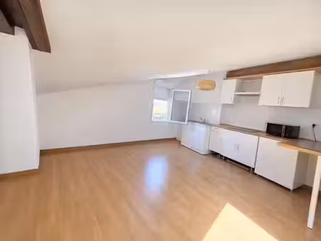 location appartement 3 pièces 47.56 m² à saint-vivien-de-médoc (33590)  475 €