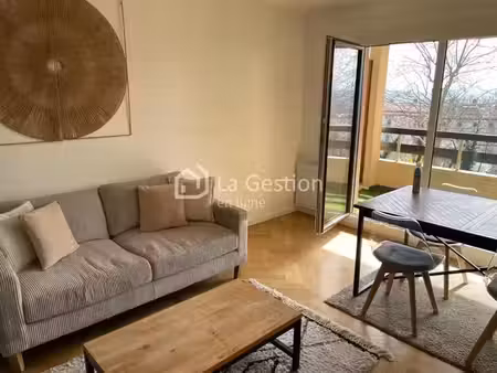 location meublée appartement 4 pièces 86 m² à sainte-foy-lès-lyon (69110)  1 530 €