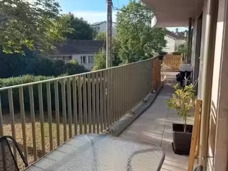 location appartement 3 pièces 63 m² à villefranche-sur-saone (69400)  875 €