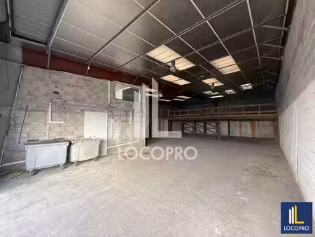 location local d’activités mandelieu la napoule 06210 375m²