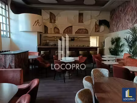location commerce nice 06000 210m²