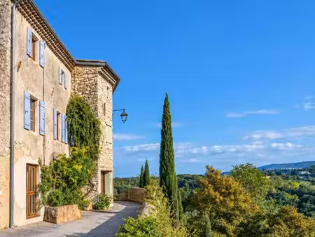 maison 7 pièces 180 m²