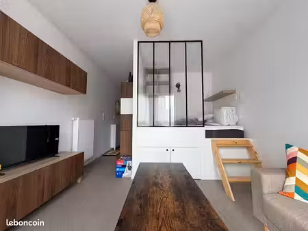 studio 1 pièce 22 m²