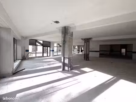 local commercial 84 m² montelimar
