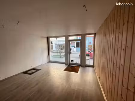 local commercial vernon