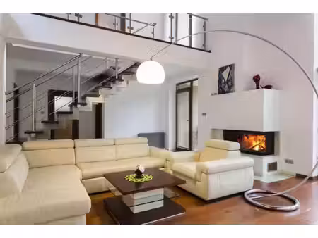 *charmant 3 pièces en duplex avec terrasse face à la marina*