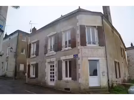 immeuble avec 2 logements dont 1 loué - la caillère st hilaire - 85410
