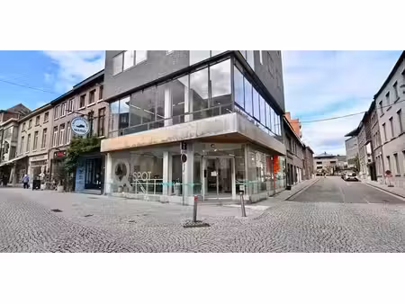 bien commercial à louer à sint-truiden pour € 1.990