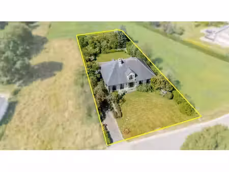prachtige villa met 3 slaapkamers op topligging