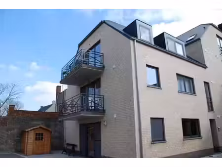 modern recent appartement op 1ev met lift  2 slaapkamers ...