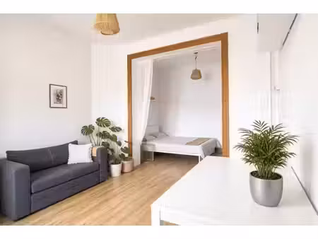 géorges henri  deux beaux studios de ± 41 et 36 m² en bon ét