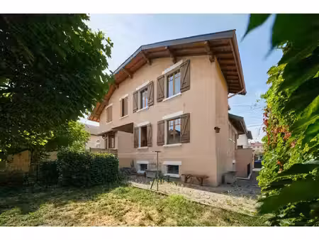 annecy maison mitoyenne au calme  proche du centre