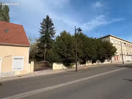 2 terrains arborés constructibles 700 et 300 m²