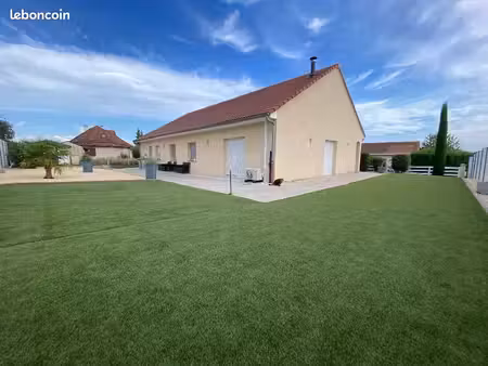 villa 5 pièces 130 m²