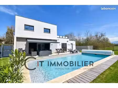 villa 4 pièces 100 m²