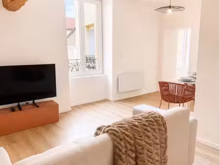 appartement t2 meublé neuf – centre-ville st-étienne  place carnot