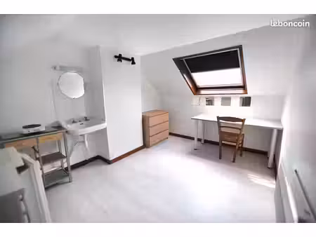 chambre meublée