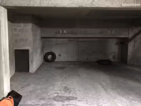 parking / garage auto en résidence sécurisée
