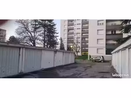 loue garage sainte foy les lyon