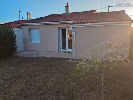 maison à montournais