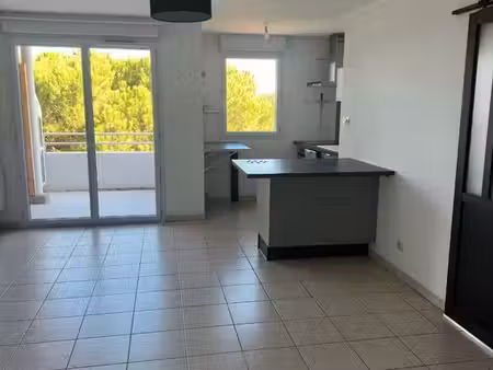 t2 climatisé avec balcon