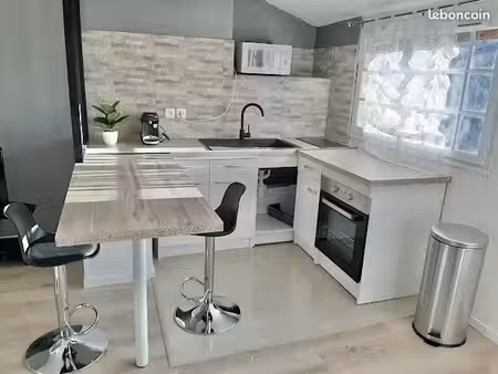 t2 meublé 32 m² – chambre séparée – nîmes richelieu