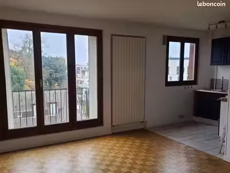 studio 32 m2 avec balcon sans vis-à-vis