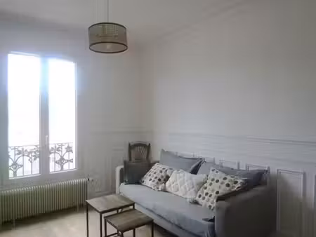 beau 2p meublé 43m² face au lycée michelet