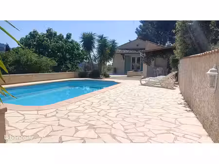location villa meublée 65m² 3 pièces avec piscine