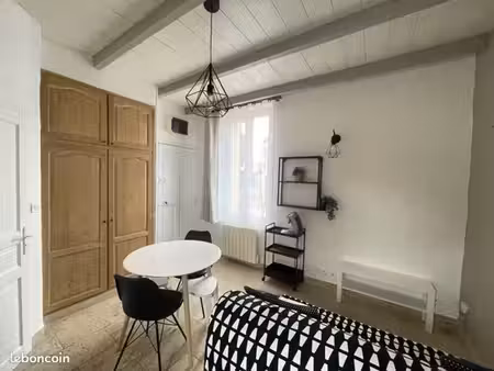 cavaillon studo rdc avec clim/cour
