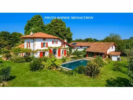 maison de luxe à vendre dans le quartier saint esprit