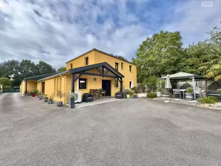 maison de luxe à vendre à saint-armel