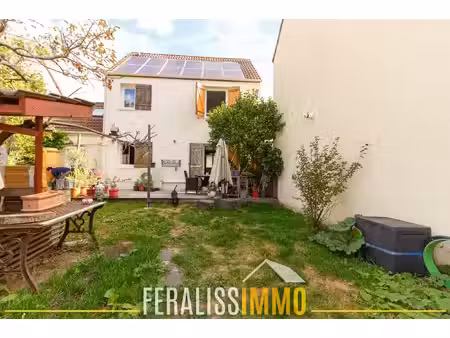 charmante maison familiale  proche commerces et écoles !