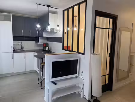 beau studio meuble