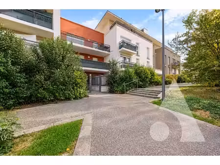 appartement 3 pièces avec terrasse - proche gare et tzen