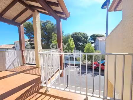 saint-pierre-la-mer - t2 mezzanine avec terrasse et jardin-parking