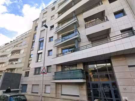 à louer - 3 pièces de 67 m2 - le kremlin-bicêtre